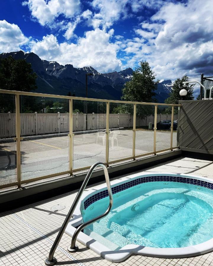 Chateau Canmore Exteriér fotografie